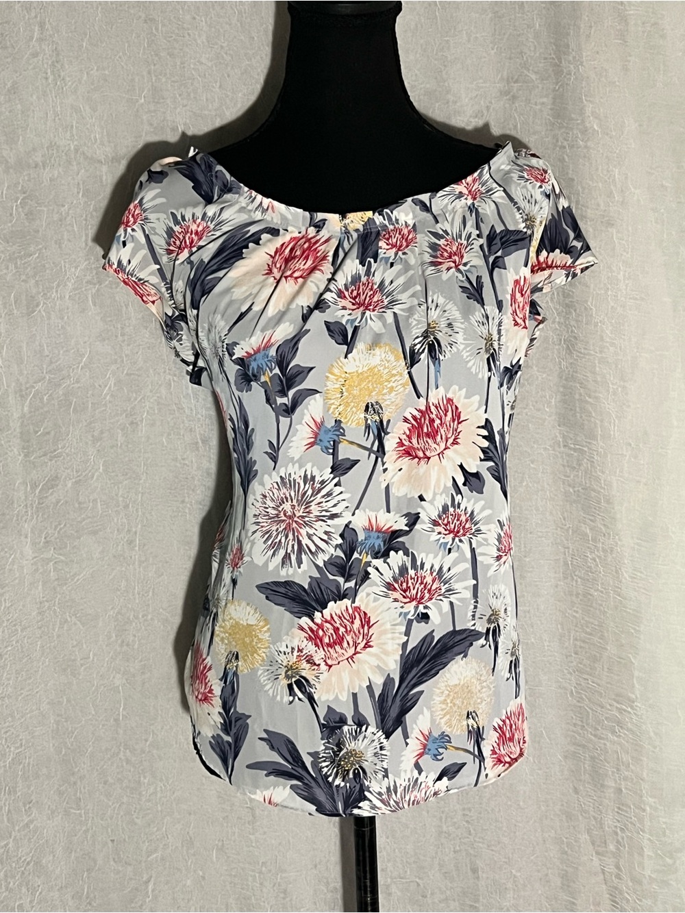 Floral Cap-Sleeve Women’s Top blue & pink